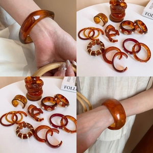 Bracelet Jonc En Alliage Plaqué Or Résine Acrylique Ambre Écaille De Tortue Motif Bois Léopard Pour Femme Mode Minimaliste