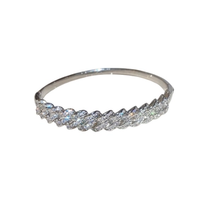 Bracelet jonc ouvert cœur plaqué or 18 carats orné de zircons cubiques scintillants