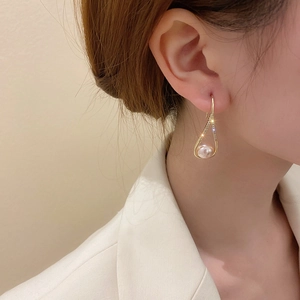 Fashionable gold teardrop hook earrings with diamond accents and elegant hanging pearls