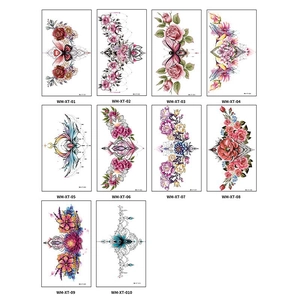 Set di 10 tatuaggi temporanei colorati con disegni di fiori e farfalle in stile artistico