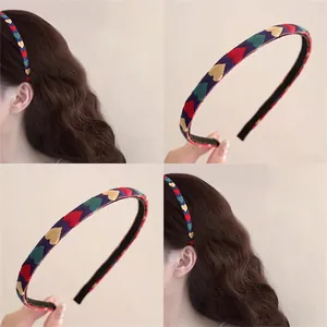 Serre-tête rétro à motif de cœur coloré avec texture en tissu tissé pour femmes