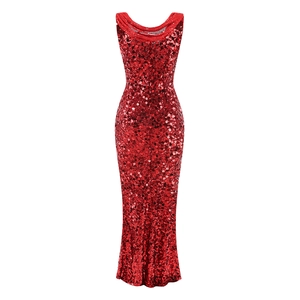 Détail d'une robe longue à paillettes rouges avec licou et coupe sirène élégante ajustée