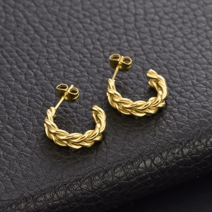 Fashionable gold-plated chunky twisted rope earrings with dual-layer woven texture for women