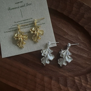 Elegant Gingko Leaf Alloy Stud Earrings With 925 Sterling Silver Earring Post Rhinestone Vintage Luxury Style For Women