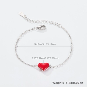 Detail showing S925 sterling silver heart bracelet with dimensions 13+3cm and 1.8g weight