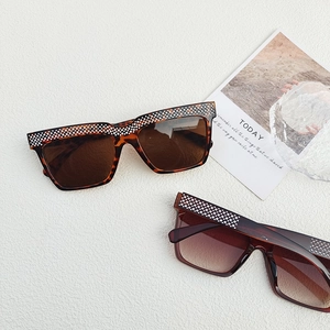 Square rhinestone oversized sunglasses in tortoiseshell and wine red fashion frames