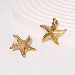 Elegant gold starfish stud earrings made of stainless steel for beach vacations