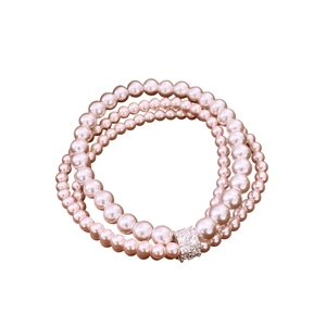 Bracelet multicouche élégant en perles rose champagne avec fermoir en zircon argenté