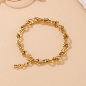 Bracelet élégant en acier inoxydable doré avec maillons infini et fermoir mousqueton
