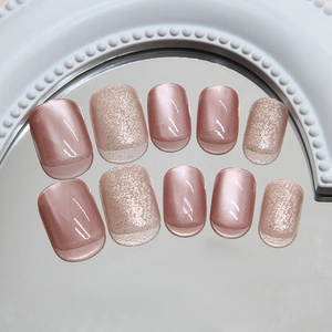 Pink cat eye press-on nails with fine glitter and ice-translucent finish, 24-piece set