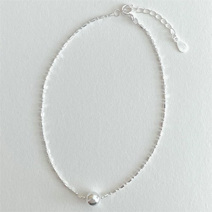 Detail of S925 sterling silver beaded anklet with extension chain and hallmark tag
