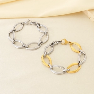 Fashionable two-tone silver and gold stainless steel chunky oval link chain bracelet for women