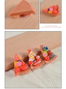 Vues détaillées de tartelettes aux fruits miniatures avec fraises et citrons