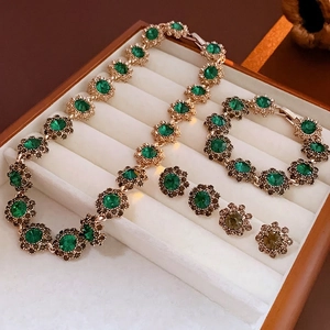 Vintage Emerald Green Flower Jewelry Rhinestone Alloy Necklace Bracelet Earrings With Silver Earring Post Elegant Women