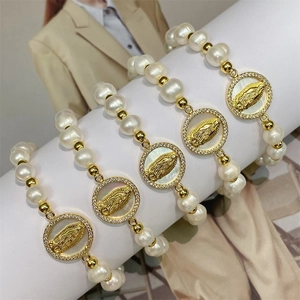 Virgin Mary pearl bracelet with micro-paved zircons and white freshwater pearls