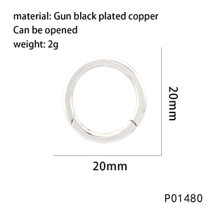 Makroansicht des 20 mm messingfarbenen hufeisenförmigen U-Rings mit zu öffnendem Glied