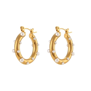 Chic 18K gold plated hoop earrings with inlaid white pearls and cubic zirconia
