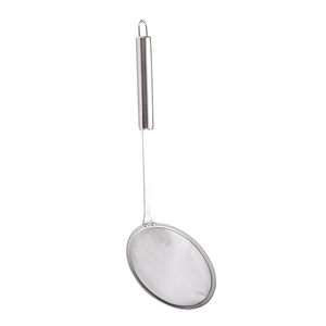 Fine mesh stainless steel oil skimmer with long handle and hook for kitchen use
