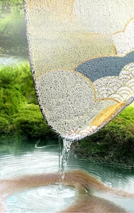 Détail d'un paillasson en PVC lavable avec motif de nuages UV et drainage de l'eau