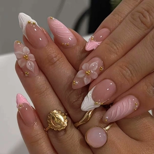 Press On Nails 3D Embossed Flower Artificial Pearls French Style Almond Shape Pink White ABS Plastic Artificial Fingernails Women