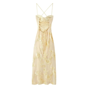 Elegantes champagnerfarbenes rückenfreies Midikleid mit Blumenstickerei und Schnürung