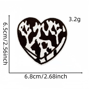 Detailed dimensions of heart-shaped cow print embroidery patch for cowboy boots