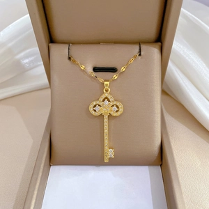 Crown Key Pendant Necklace With Zirconia Stainless Steel Chain And Copper Jewelry For Women Elegant Luxury Style