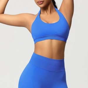 Détails de l'ensemble de yoga bleu sans couture avec brassière licou et legging taille haute