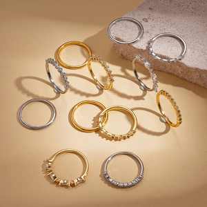 6-piece 18K gold plated ring set with geometric zircons in a vintage luxury style