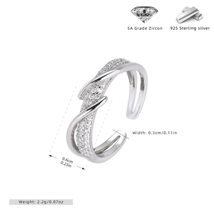Detail showing S925 sterling silver ring dimensions and stone setting with size labels