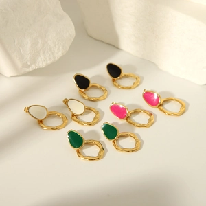 Detail of colorful drip oil geometric earrings with 18K gold plated wavy hollow design