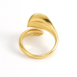 Minimalist 18k gold plated stainless steel open ring with fluid streamline design