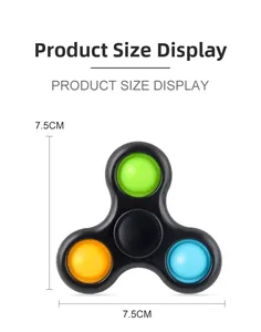 Detailed view of black three-leaf fidget spinner pop toy with 7.5cm size markings