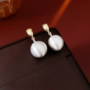 Boucles D'oreilles Pendantes Minimalistes En Forme De Goutte Et Boule Métal Doré Avec Tige En Argent Pour Femme