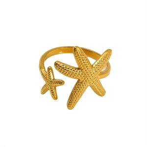 18K gold plated stainless steel open ring featuring two realistic starfish elements