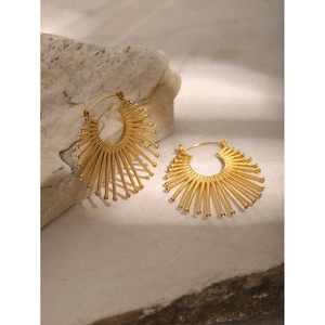 Exquisite 18k gold fan-shaped sunburst earrings with sparkling white rhinestones on stone