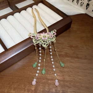 Detail of enamel flower hairpin with pearl tassels and u-shaped golden fork for Hanfu