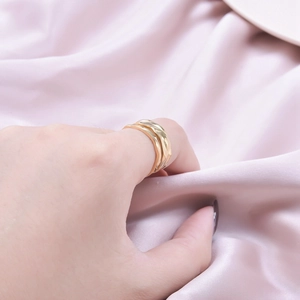 Minimalist adjustable gold wave texture ring in 304 stainless steel for women