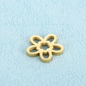 Golden flower hollow pendant in stainless steel for stylish jewelry making and accessories