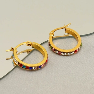 Orecchini a cerchio in acciaio inossidabile dorato con pietre di zircone colorate vintage