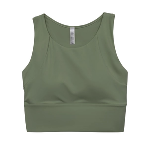 Dettaglio macro del reggiseno sportivo verde oliva senza cuciture con spalline larghe