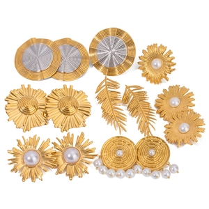 Luxurious leaf-shaped and floral gold stainless steel earrings with pearl accents