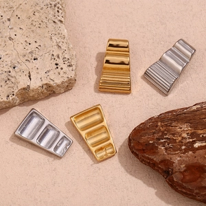 Vintage 18K Gold Plated Stainless Steel Trapezoid Wave Geometric Stud Earrings For Women Niche Style Fashion Jewelry