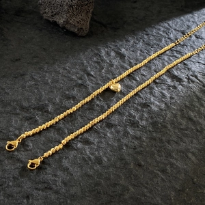 18K gold plated titanium steel heart charm bracelet with sparkling twisted chain