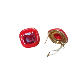 French style red enamel square stud earrings with central zircon and golden metal base