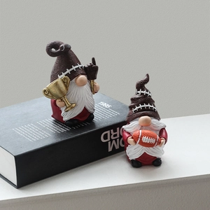 American Football Gnome Figurine Resin Garden Statue Dwarf Decor Sports Theme Hand Painted Home Ornament Outdoor Yard Sculpture