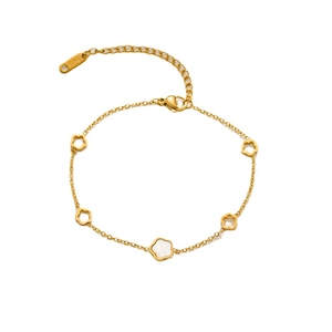 Elegant 18K gold plated titanium steel bracelet with white shell flower charms