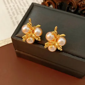 French Retro Flower Stud Earrings With Imitation Artificial Pearls Alloy Golden Base And Silver Earring Post