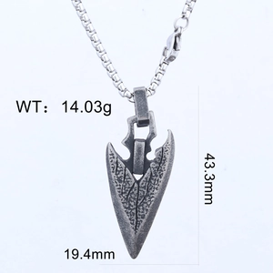 Detail showing dimensions and weight of antique silver Norse Viking spearhead pendant