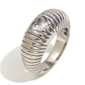 Silver stainless steel ribbed ring featuring a heart-shaped zircon stone from a 45-degree angle